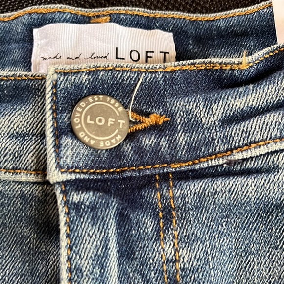 LOFT JEAN SHORTS - Picture 3 of 9